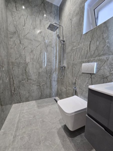 Tirane, jepet me qera apartament 1+1 Kati 1, 55 m² 450 € (Profarma)