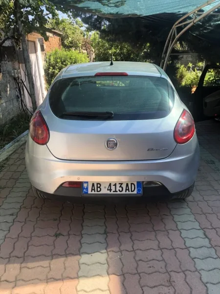 Kurbin, shitet makine Fiat Bravo Multijet 1.6 Nafte, gri metalizato automatik Kondicioner 153.000 km 3.500 €