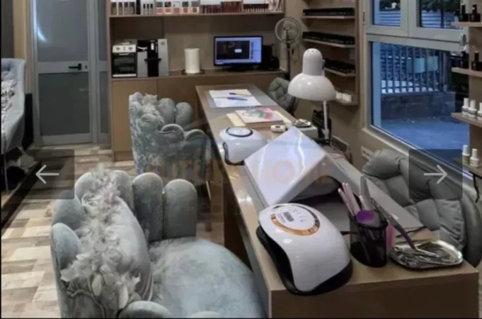 Tirane, shitet ambjent biznesi Kati 0, 25 m² (Islam Alla)