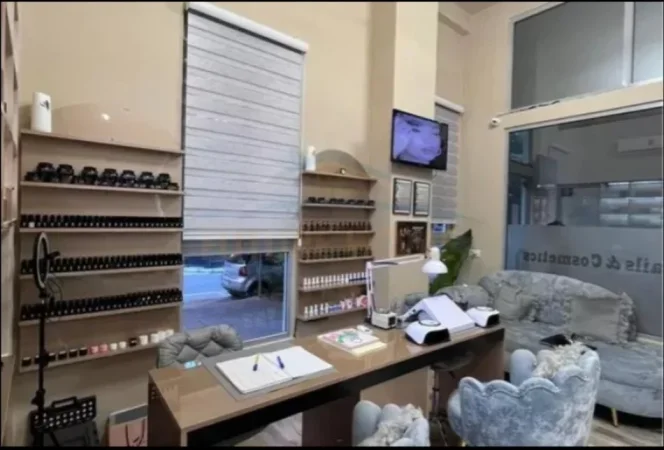 Tirane, shitet ambjent biznesi Kati 0, 25 m² (Islam Alla)