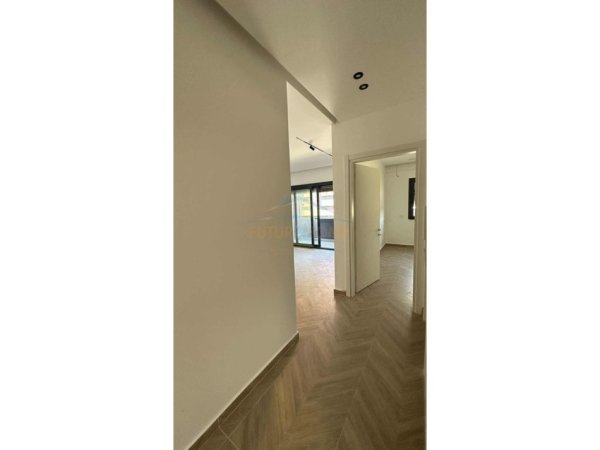 Tirane, shitet apartament 3+1+Aneks+Ballkon Kati 1, 130 m² 240.000 € (teodor keko)