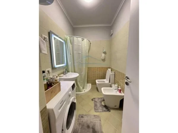 Tirane, shitet apartament 1+1+Aneks+Ballkon , 74 m² 125.000 € (teodor keko)