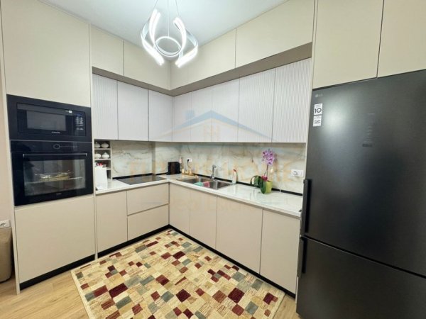 Tirane, shitet apartament 2+1+Aneks+Ballkon Kati 2, 101 m² 175.000 € (teodor keko)