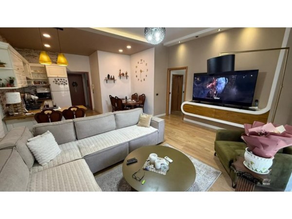 Tirane, shitet apartament 2+1+Aneks+Ballkon , 114 m² 157.000 € (teodor keko)