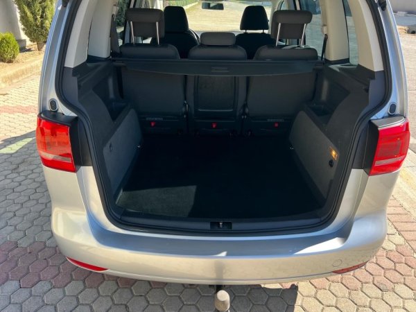 Volkswagen TOURAN 1.6 NAFTE 👉 2011 👈 kambio MANUALE - 5 VENDE