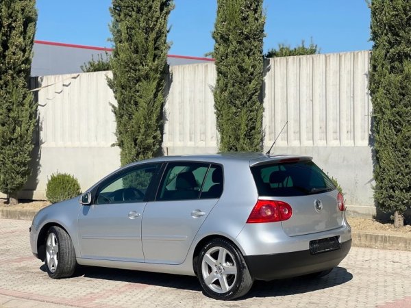 VW GOLF V - 2.0 NAFTE 👉 2007 👈 kambio AUTOMATIKE 5.400 €