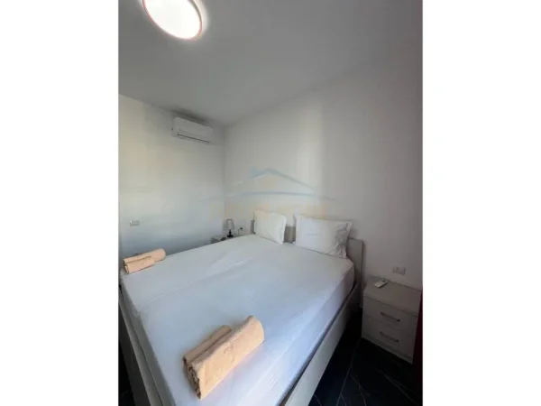 Tirane, jepet me qera apartament 2+1 Kati 1, 95 m² 600 € (Porceln , ASL2)