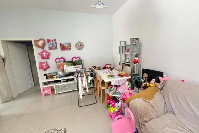 Tirane, jepet me qera shtepi 1+1+Ballkon Kati 1, 70 m² 400 € (Besim Fagu)