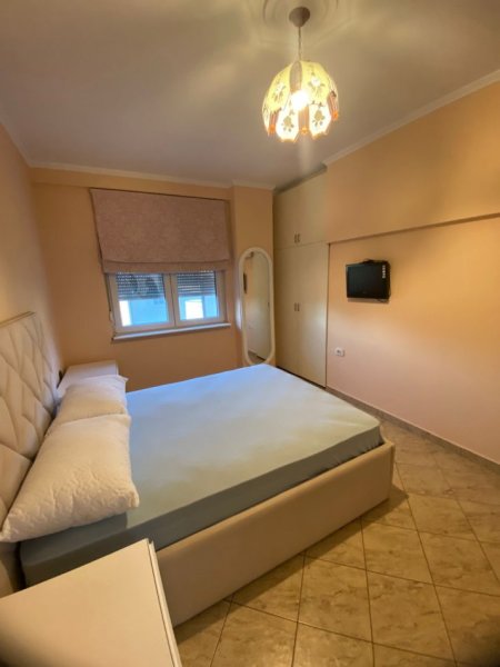 Tirane, jepet me qera apartament 2+1 Kati 3, 100 m² 600 € (Tek Kompleksi Grand)