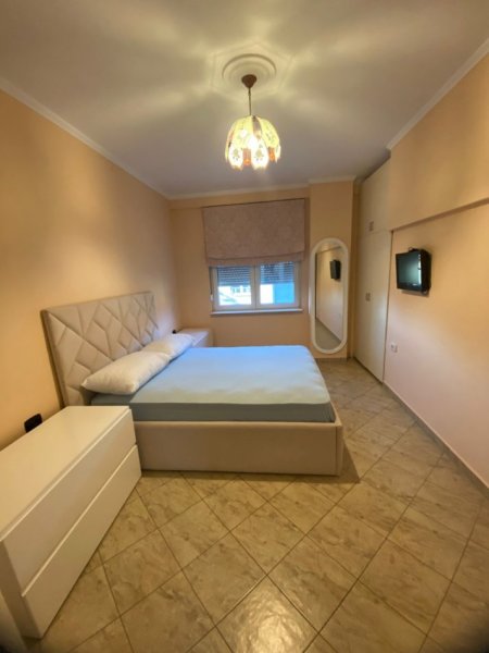 Tirane, jepet me qera apartament 2+1+Ballkon Kati 3, 100 m² 600 € (Tek Kompleksi Grand, Ali Dem)