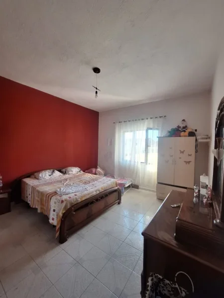 Tirane, jepet me qera apartament 1+1+Aneks Kati 1, 100 m² 400 € (Rr Vaid Kormaku, kodra e Priftit)