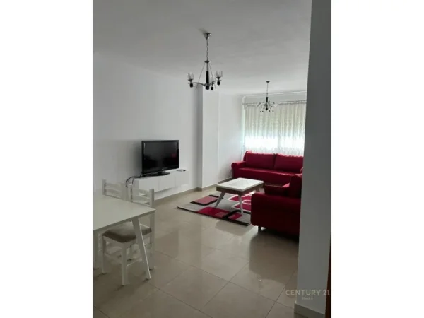 Tirane, jepet me qera apartament 3+1 Kati 4, 99 m² 800 € (Don Bosko)