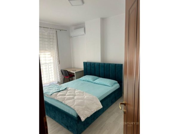 Tirane, jepet me qera apartament 3+1 Kati 4, 99 m² 800 € (Don Bosko)