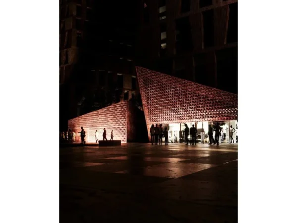 Tirane, shes apartament 2+1 Kati 10, 151 m² 376.000 € (Bulevardi Ri)