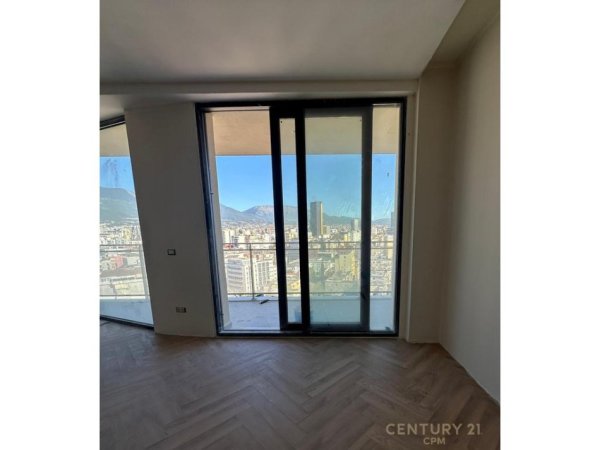 Tirane, jepet me qera ambjent biznesi Kati 12, 104 m² 850 € (Rruga Mine Peza)