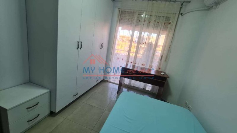 Tirane, jepet me qera apartament 3+1+Ballkon Kati 3, 115 m² 800 € (Rruga Dritan Hoxha)