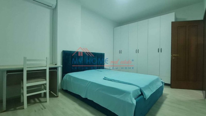 Tirane, jepet me qera apartament 3+1+Ballkon Kati 3, 115 m² 800 € (Rruga Dritan Hoxha)