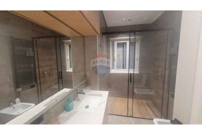 Tirane, jepet me qera apartament 2+1+Aneks+Ballkon Kati 4, 1.500 € (rruga e bogdaneve)