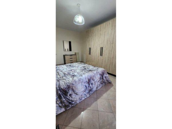 Tirane, jepet me qera apartament 3+1 Kati 2, 153 m² 900 € (Ambasada Amerikane)