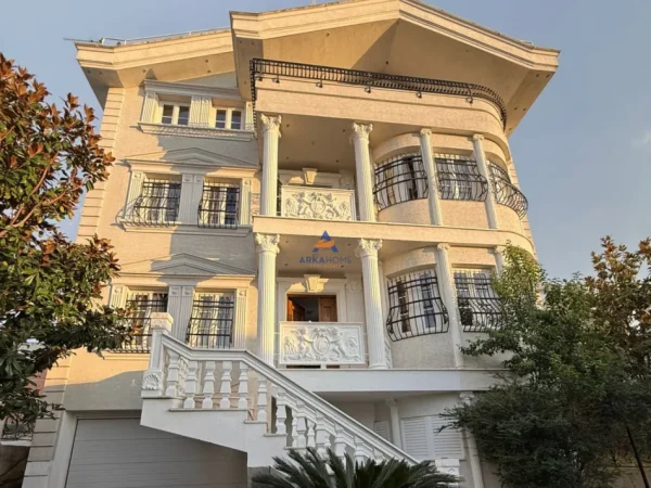 Tirane, shitet Vile 5+1 Kati 4, 676 m² 780.000 € (KODRA E PRIFTIT)
