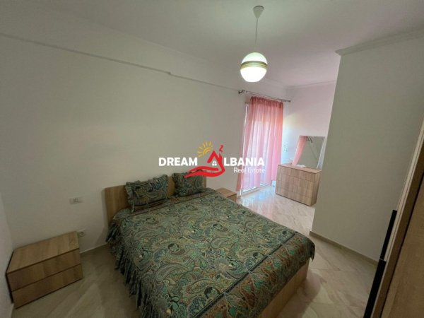 Tirane, jepet me qera apartament 2+1 , 115 m² 420 € (ne Fresk prane Restorant Qesarakes)