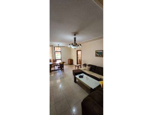 Tirane, jepet me qera apartament 3+1+Aneks+Ballkon Kati 2, 153 m² 900 € (Rr. e Elbasanit)