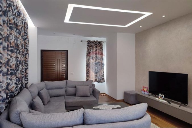 Tirane, jepet me qera Vile 3+1+Aneks , 120 m² 650 € (xhanfize keko)