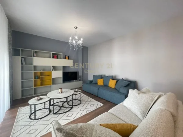 Tirane, jepet me qera apartament 3+1 Kati 3, 143 m² 1.500 € (Liqeni Thate)