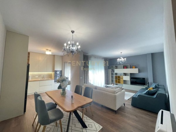 Tirane, jepet me qera apartament 3+1 Kati 3, 143 m² 1.500 € (Liqeni Thate)