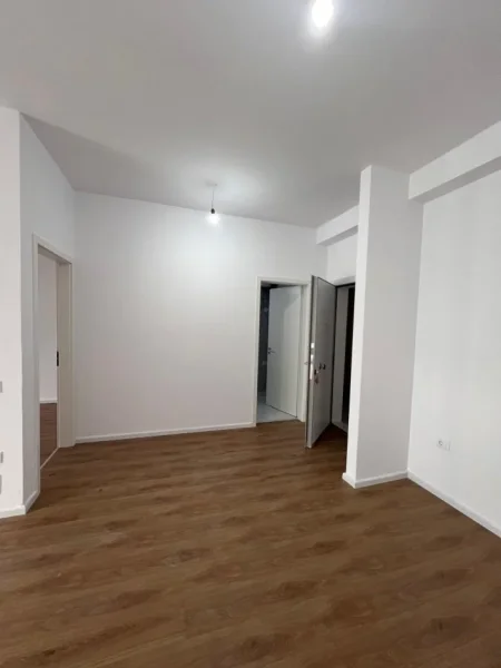 Tirane, shitet apartament 1+1 Kati 6, 61 m² 104.200 € (ALI DEMI)