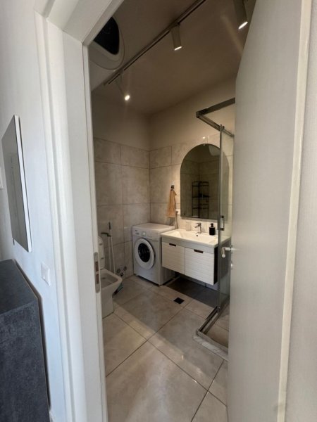 Durres, shitet apartament 1+1+Ballkon Kati 9, 62 m² 125.000 € (RROTA KUQE PLAZH)