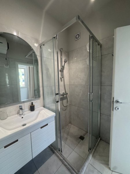 Durres, shitet apartament 1+1+Ballkon Kati 9, 62 m² 125.000 € (RROTA KUQE PLAZH)