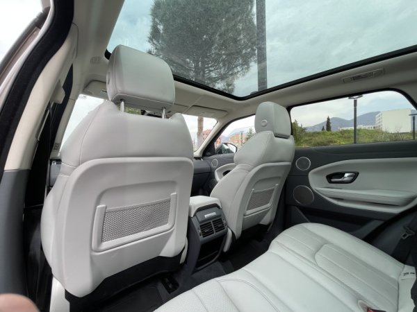 Tirane, shes makine Range Rover Evoque Benzin, kafe automatik Klima 102.000 km 17.500 €