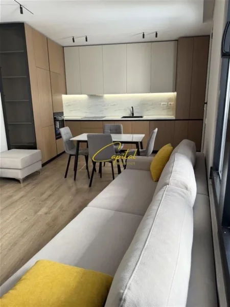 Tirane, jepet me qera apartament 2+1 Kati 3, 100 m² 750 € (21 DHJETORI)