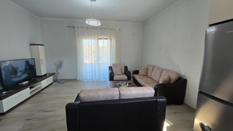 Tirane, jepet me qera apartament 2+1+Ballkon Kati 3, 100 m² 500 € 