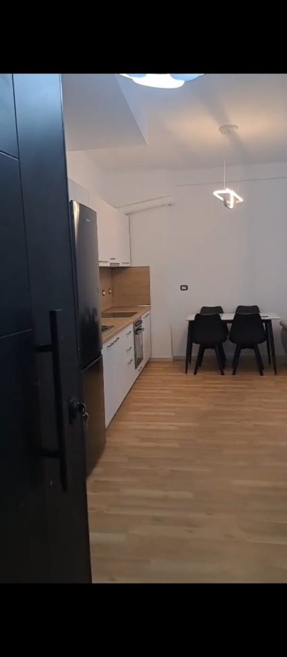 Tirane, jepet me qera apartament 1+1 Kati 3, 70 m² 600 € (Rruga Jordan Misja, Pranë Universitetit Beder, Tiranë)