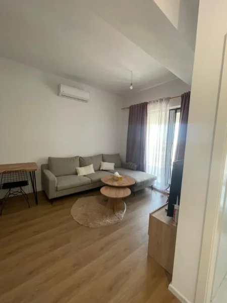 Tirane, shitet apartament 1+1 Kati 6, 58 m² 