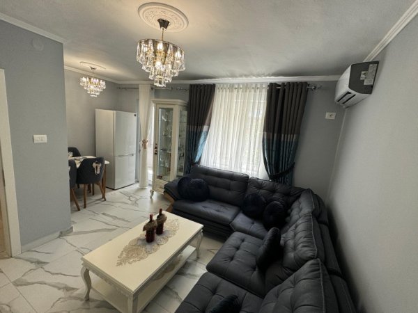 Tirane, jepet me qera apartament 1+1 Kati 1, 52 m² 550 € 