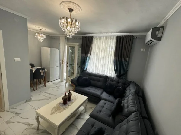 Tirane, jepet me qera apartament 1+1 Kati 1, 52 m² 550 € 