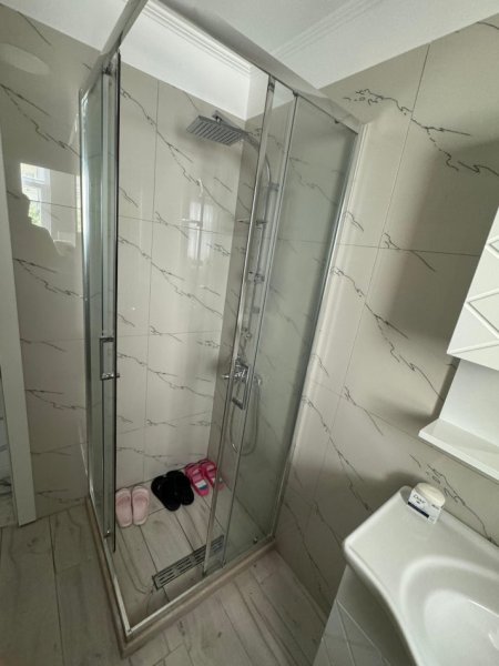 Tirane, jepet me qera apartament 1+1 Kati 1, 52 m² 550 € 