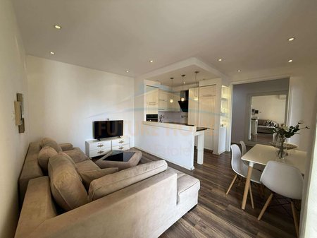 Tirane, jepet me qera apartament 2+1 Kati 5, 100 m² 550 € 