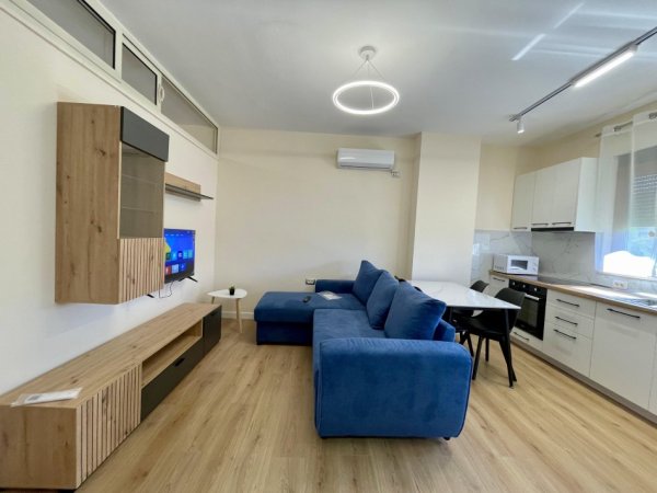 Tirane, jepet me qera apartament 1+1 Kati 1, 50 m² 500 € (Prane Credins Bank tek Ali Demi.)
