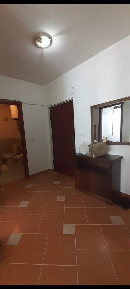 Tirane, jepet me qera apartament 1+1 Kati 8, 67 m² 600 € (Mysym Shyri, Pranë Gjykates Rrethit Tiranë, Perball janë Pallatet Agimi.)