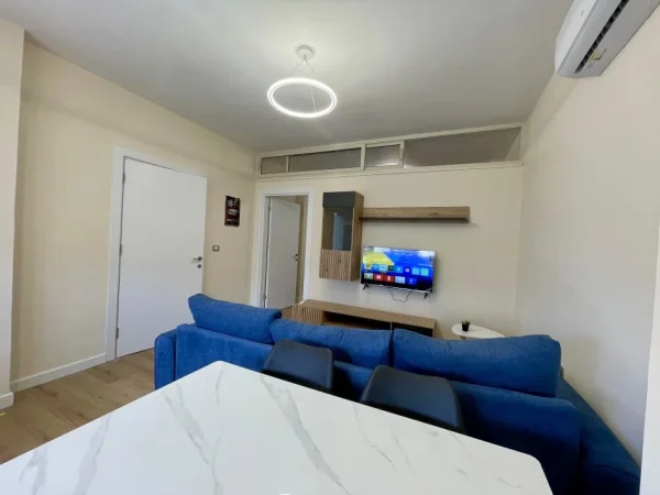 Tirane, jepet me qera apartament 1+1 Kati 1, 50 m² 500 € (Prane Credins Bank tek Ali Demi.)