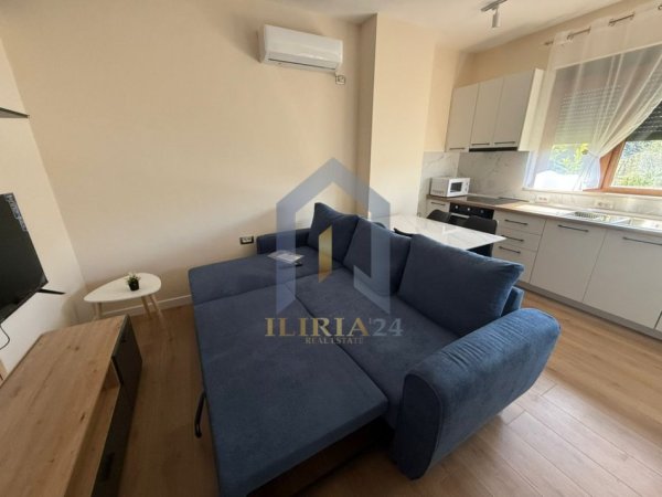 Tirane, jap me qera 1+1+Ballkon Kati 2, 60 m² 500 € (Ali Dem)