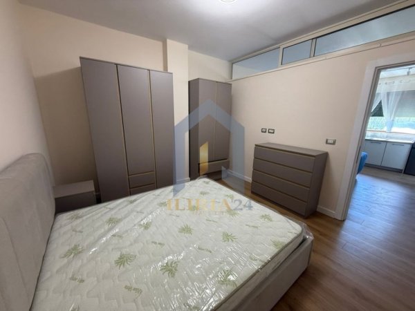 Tirane, jap me qera 1+1+Ballkon Kati 2, 60 m² 500 € (Ali Dem)