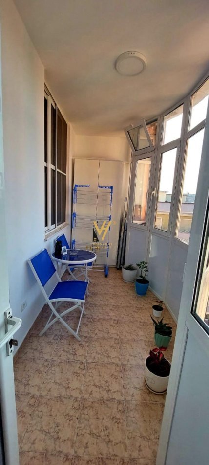 Tirane, jepet me qera apartament 2+1+Ballkon , 86 m² 650 € (SELITE)