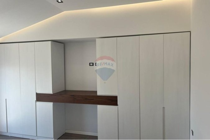 Tirane, jepet me qera apartament 2+1 , 80 m² 500 € (Prane shkolles 9 vjecare Qesarake)