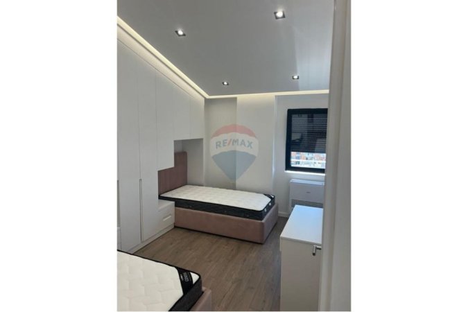 Tirane, jepet me qera apartament 2+1 , 80 m² 500 € (Prane shkolles 9 vjecare Qesarake)
