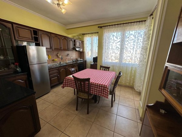 Tirane, shitet apartament 2+1+Ballkon Kati 9, 106 m² 250.000 € (Rruga Tefta Tashko, Pazari i Ri)